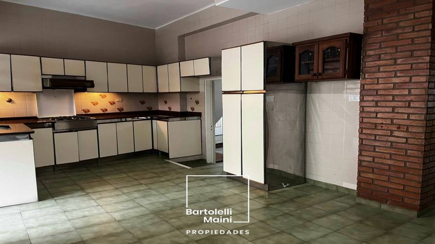 ALQUILER | PSJE MARTIN 346 | CASA 3 DORMITORIOS con cochera
