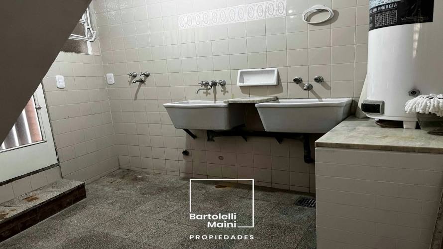 ALQUILER | PSJE MARTIN 346 | CASA 3 DORMITORIOS con cochera