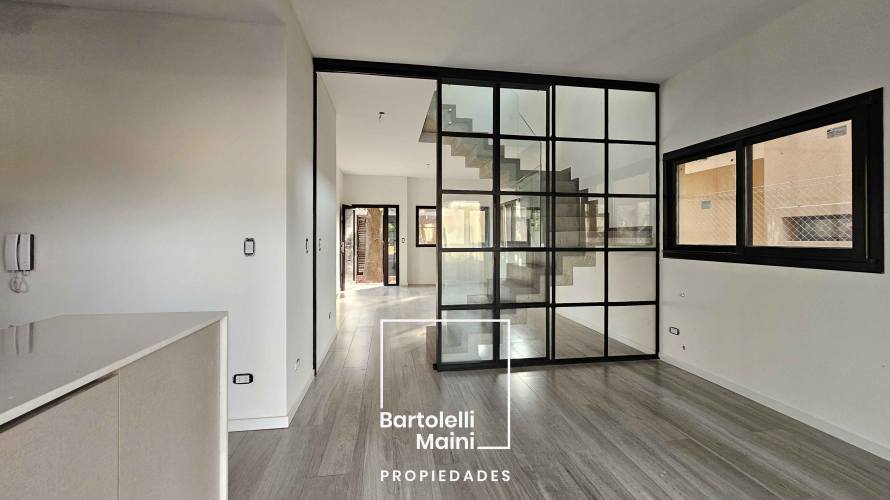 VENTA | CASAS 4 dormitorios con pileta | Roldán