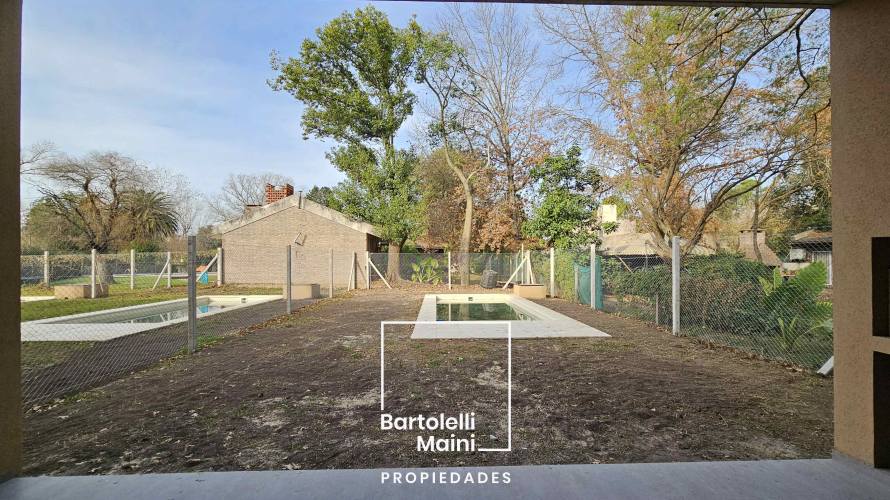 VENTA | CASAS 4 dormitorios con pileta | Roldán