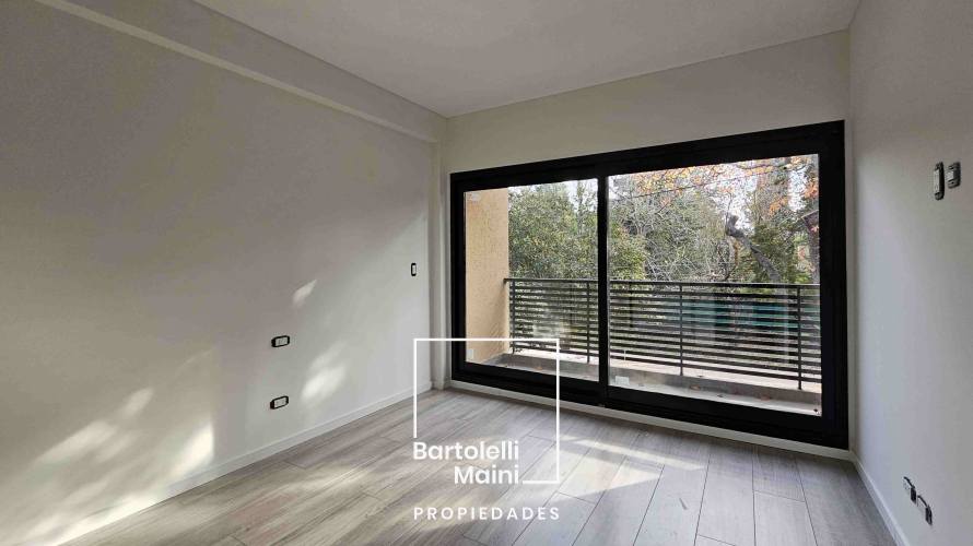 VENTA | CASAS 4 dormitorios con pileta | Roldán