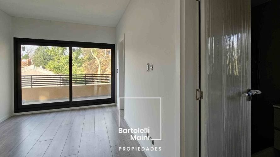 VENTA | CASAS 4 dormitorios con pileta | Roldán