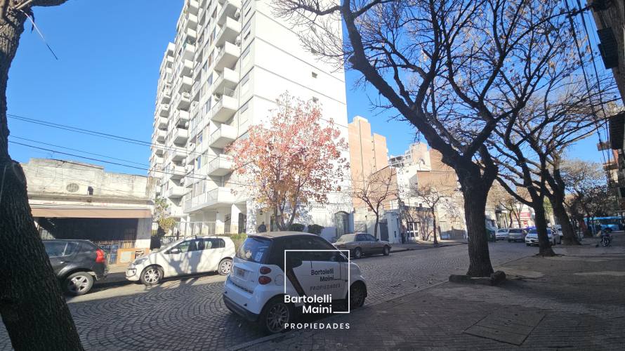 VENTA | Depto 2 dormitorios + Cochera | COCHABAMBA 45