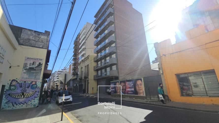 VENTA | LOTE IDEAL PARA CONSTRUCTORAS | MENDOZA 1014