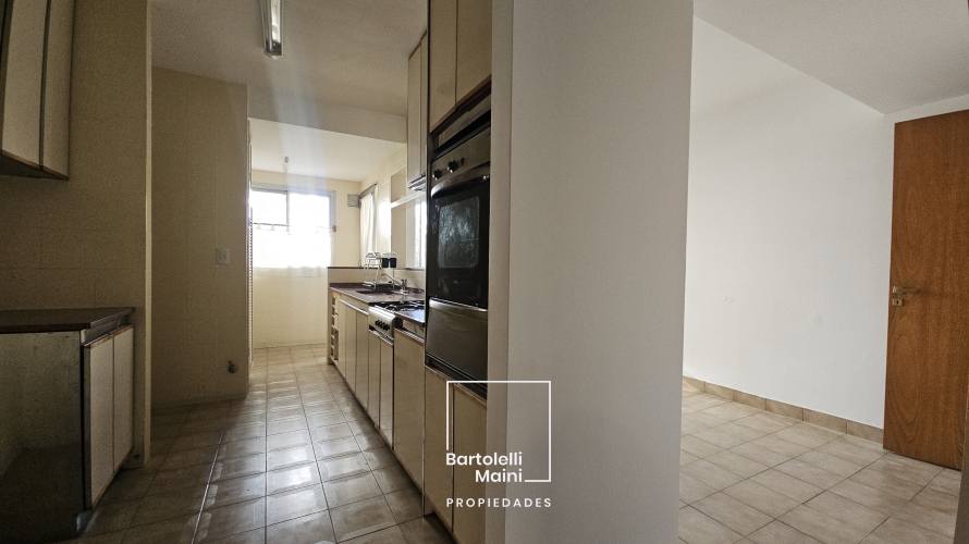 VENTA | 3 dorm. + cochera | 1° DE MAYO 961, 02-02