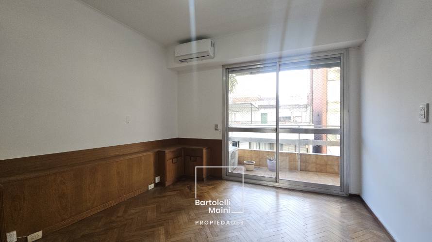VENTA | 3 dorm. + cochera | 1° DE MAYO 961, 02-02