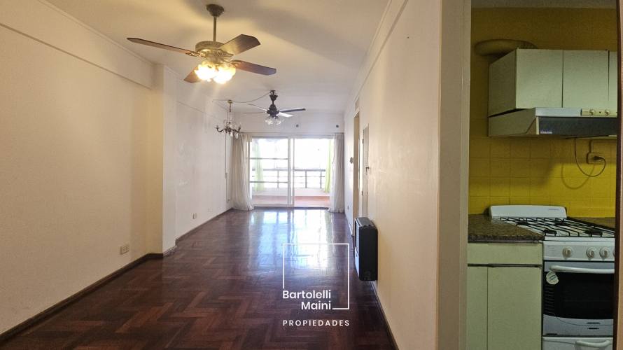 VENTA | RIOJA 742 | Depto 3 dormitorios con cochera opcional