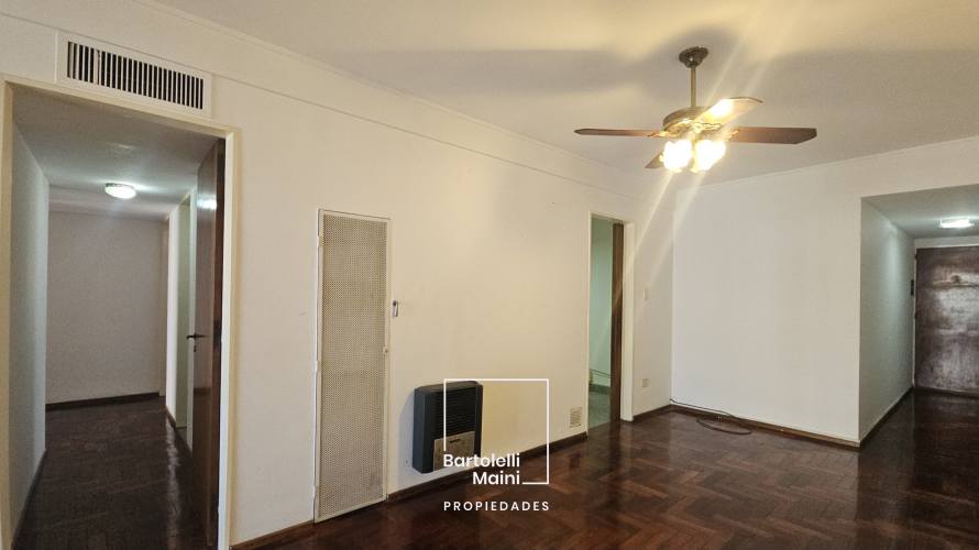 VENTA | RIOJA 742 | Depto 3 dormitorios con cochera opcional