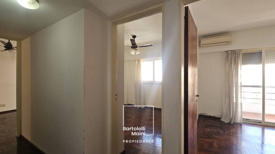 VENTA | RIOJA 742 | Depto 3 dormitorios con cochera opcional