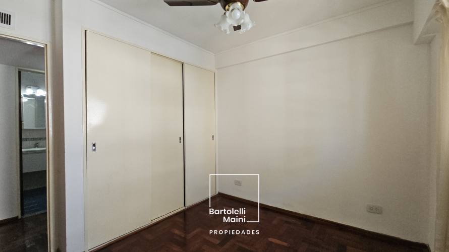 VENTA | RIOJA 742 | Depto 3 dormitorios con cochera opcional