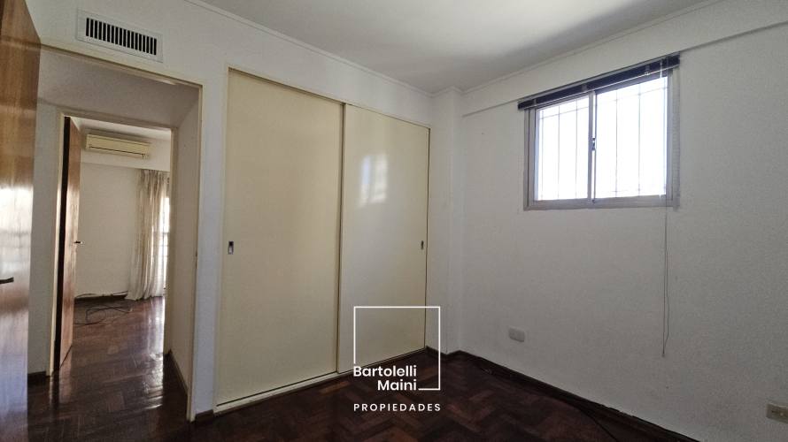 VENTA | RIOJA 742 | Depto 3 dormitorios con cochera opcional