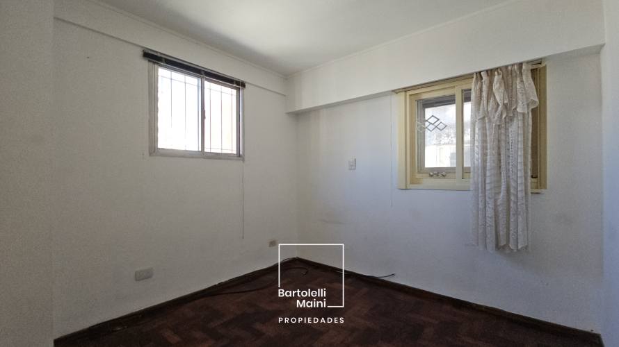 VENTA | RIOJA 742 | Depto 3 dormitorios con cochera opcional