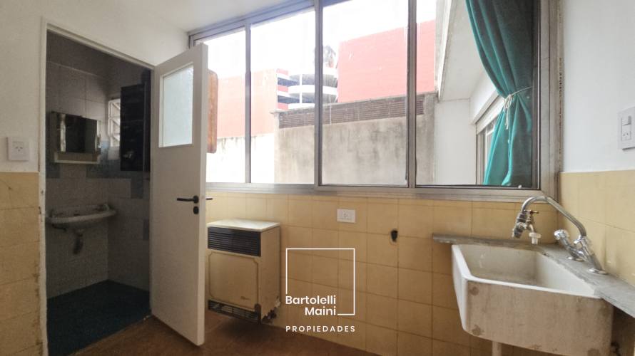 VENTA | DEPARTAMENTO 3 DORMITORIOS | Sarmiento 958, 2B