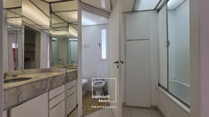 VENTA | Santa Fe 839 | Depto 2 dormitorios + Cochera