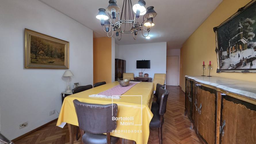 VENTA | Urquiza 1344 | Semipiso 3 Dormitorios + baulera