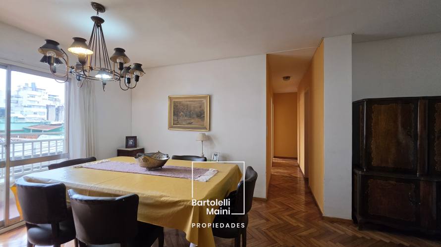 VENTA | Urquiza 1344 | Semipiso 3 Dormitorios + baulera
