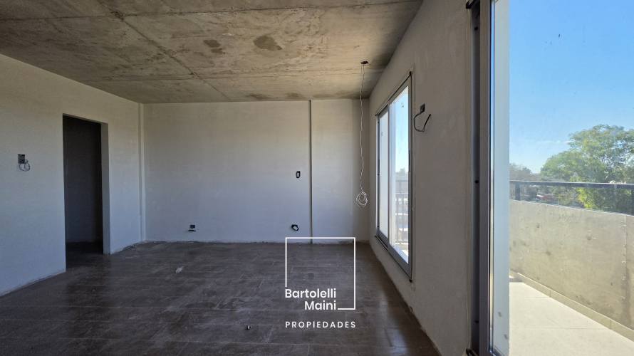 VENTA | Amplios Monoambientes | ESMERALDA 2480