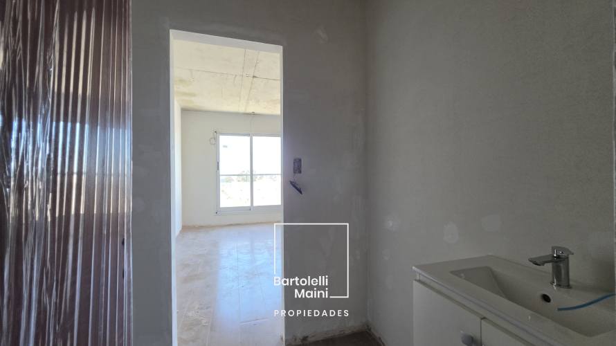 VENTA | Amplios Monoambientes | ESMERALDA 2480