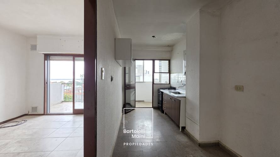 VENTA | Depto 2 dormitorios + Cochera | COCHABAMBA 45