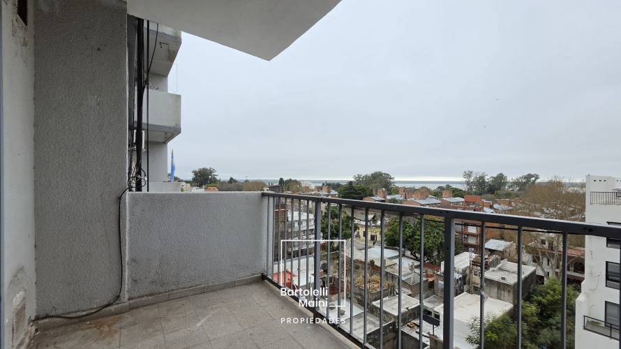 VENTA | Depto 2 dormitorios + Cochera | COCHABAMBA 45