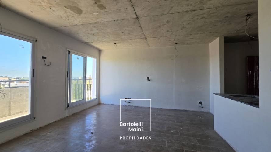 VENTA | Amplios Monoambientes | ESMERALDA 2480