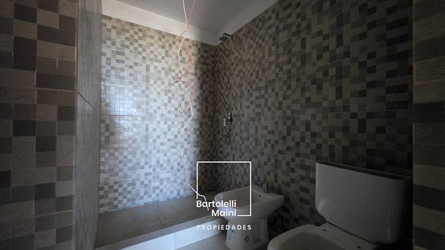 VENTA | Amplios Monoambientes | ESMERALDA 2480