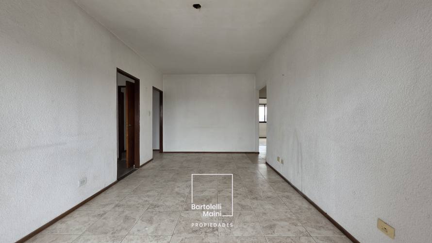 VENTA | Depto 2 dormitorios + Cochera | COCHABAMBA 45