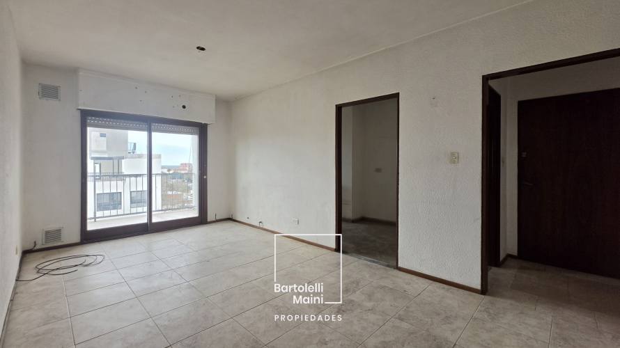 VENTA | Depto 2 dormitorios + Cochera | COCHABAMBA 45
