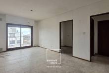 VENTA | Depto 2 dormitorios + Cochera | COCHABAMBA 45